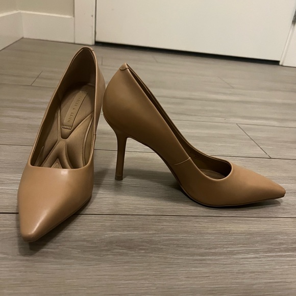 Charles & Keith Emmy Stiletto Heel Pumps - Picture 2 of 7